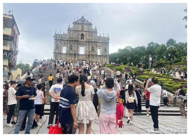 澳门一码一肖一待一中今晚——警惕背后的风险与犯罪问题